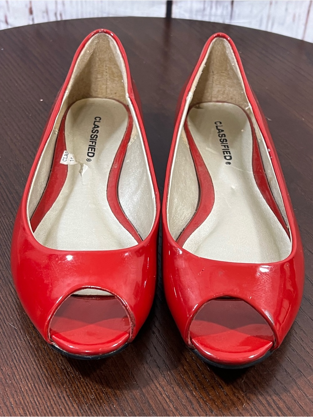 Classified Peep-Toe Flats in candy apple red patent leather y2k 6.5